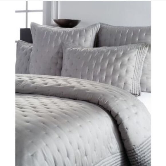 Donna Karan Essential Ouilted
Standard/Queen Sham - Picture 1 of 2